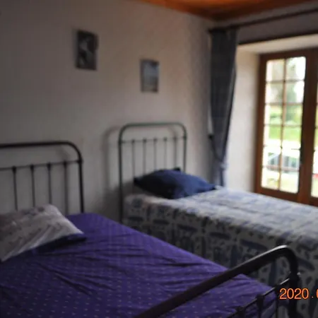 Ma Maison Bleue Alojamento de Acomodação e Pequeno-almoço Saint-Brice-sous-Ranes