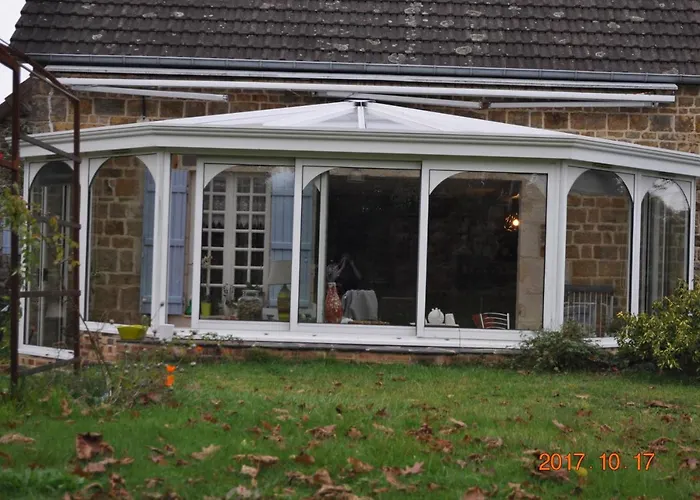 Ma Maison Bleue Nocleg ze śniadaniem Saint-Brice-sous-Ranes