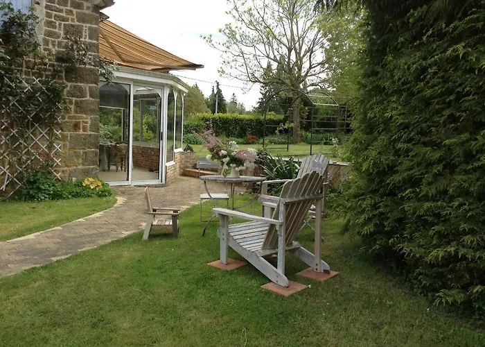 Ma Maison Bleue Nocleg ze śniadaniem Saint-Brice-sous-Ranes